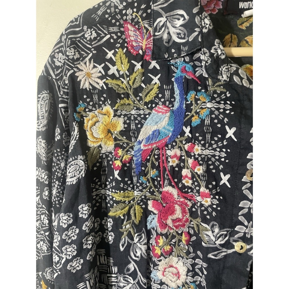 Johnny Was Workshop M Oversized Embroidered Button Down Bird Floral Boho Whimsy - Picture 13 of 13